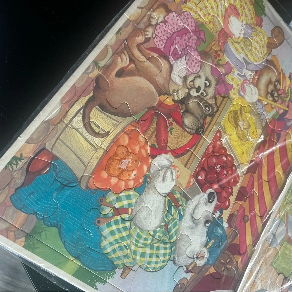 Little sniff it's scratch sniff 1983 Western Publishing Company puzzle bundle